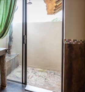 Sabi Sand Safari - SafariLife - Umkumbe Safari Lodge Superior Suite Outside Shower